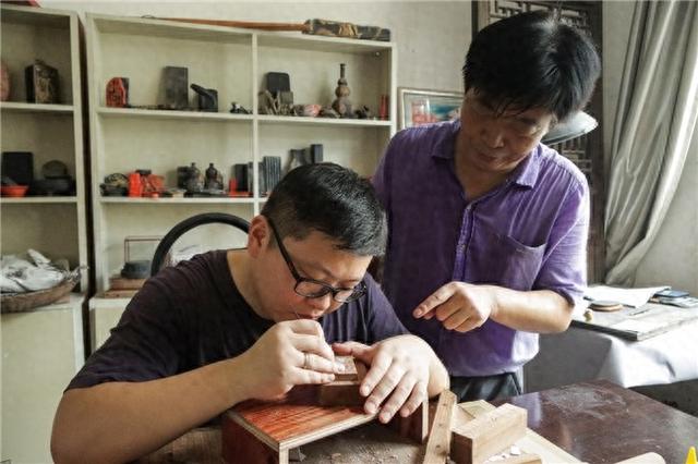 合肥工业大学建筑与艺术学院团队：“麒麟遗韵”承墨脉 守正创新启新程