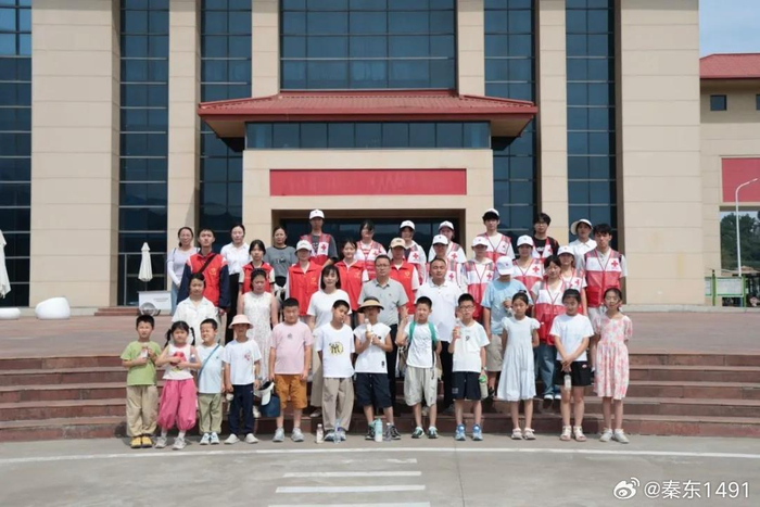 西安培华学子三下乡，工业研学敬老护童暖社区