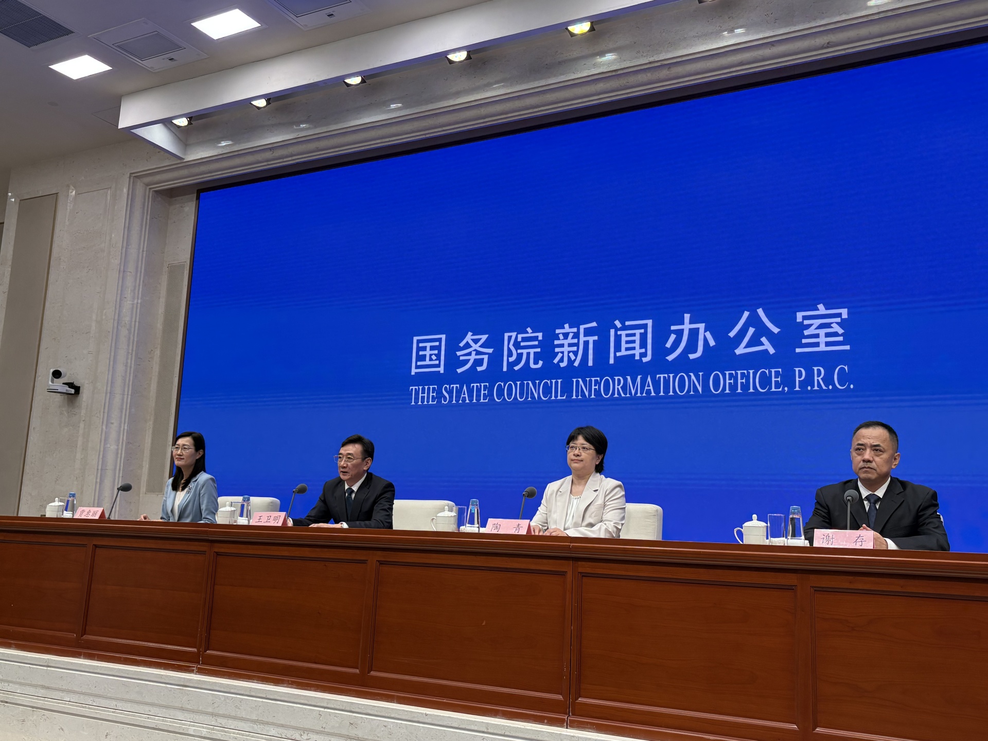 上半年工业对经济增长贡献率超35%！工信部：下一步将印发实施工信领域行业、专题“十五五”规划