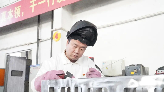 身边的榜样② ▏守好“一样干”干出“不一样”——记兵器工业集团优秀共产党员 三分公司王志勇